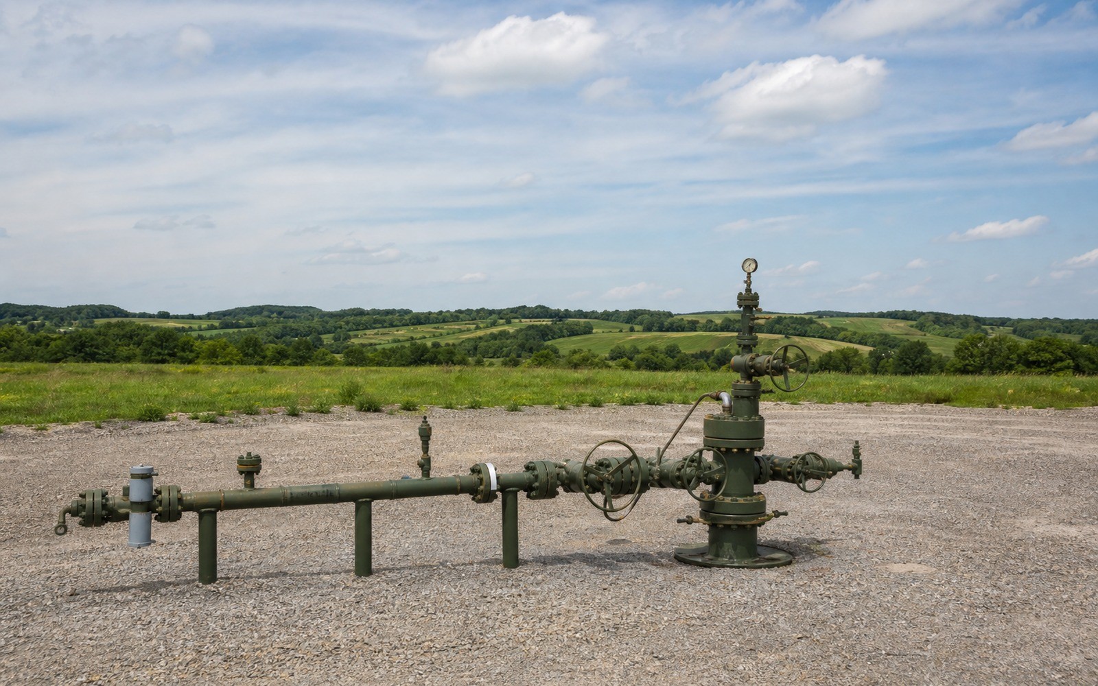 Producing gas wells